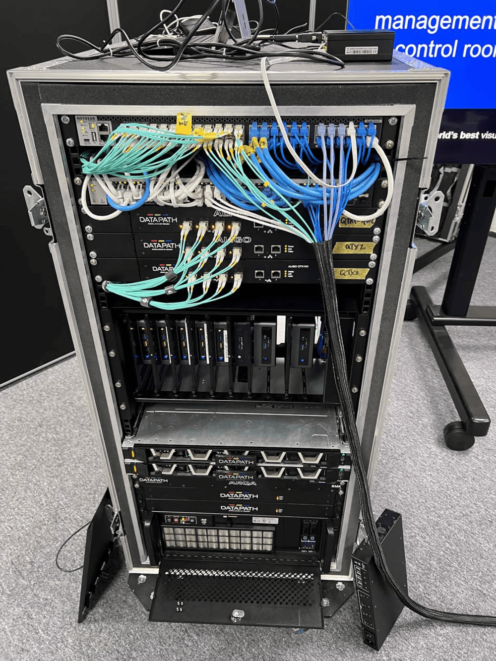 bo-dieu-khien-man-hinh-ghep