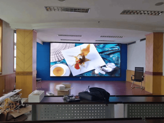 gia-man-hinh-led-p3-trong-nha