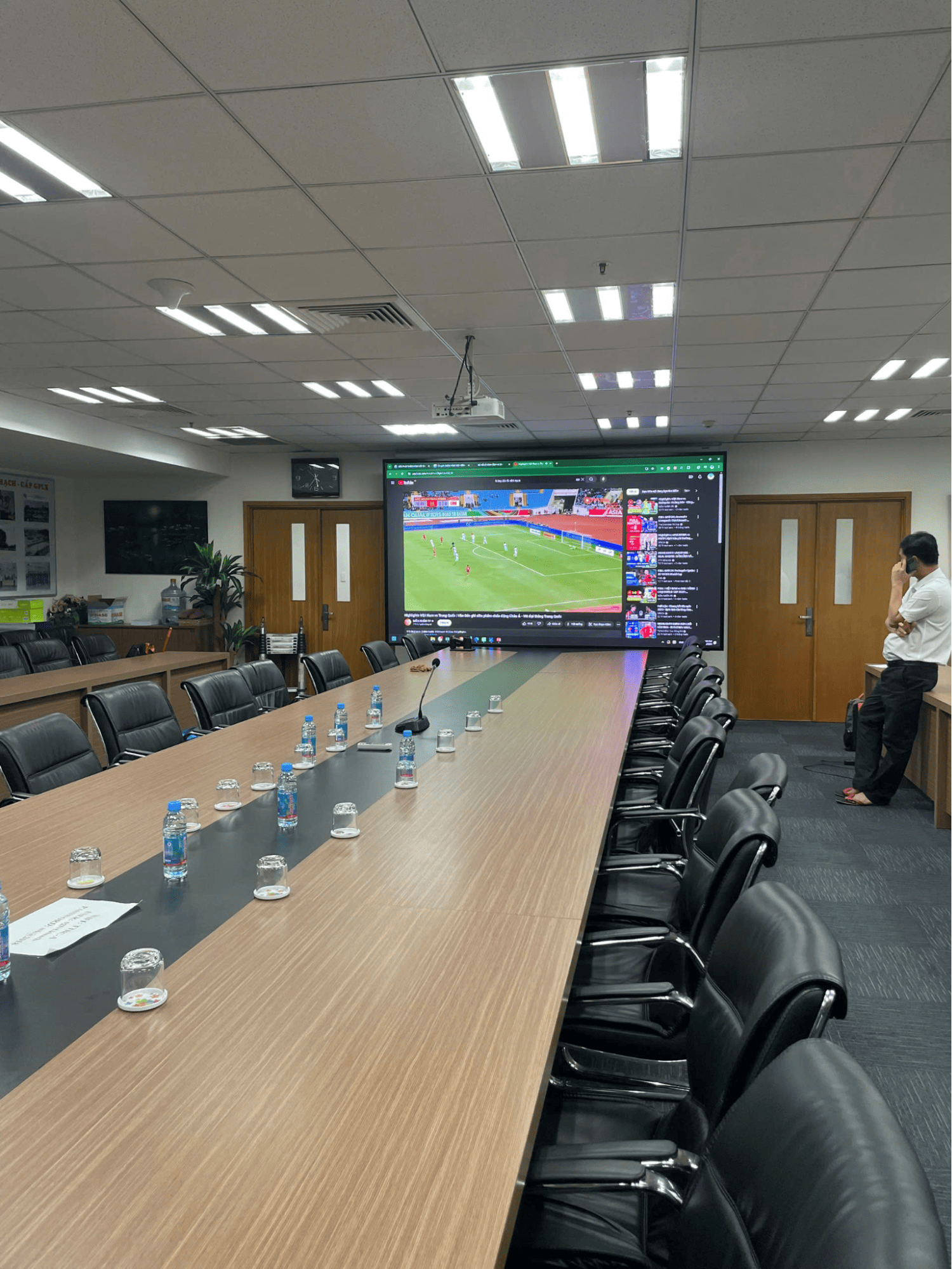 man-hinh-led-100-inch