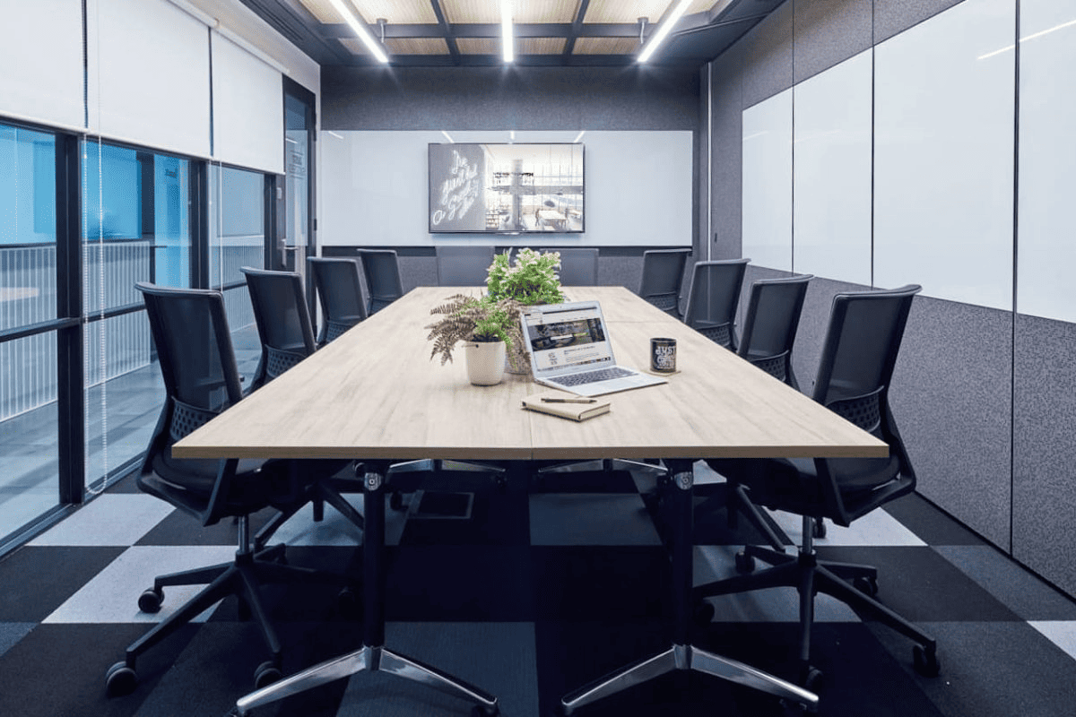 thiet-ke-phong-hop-truc-tuyen